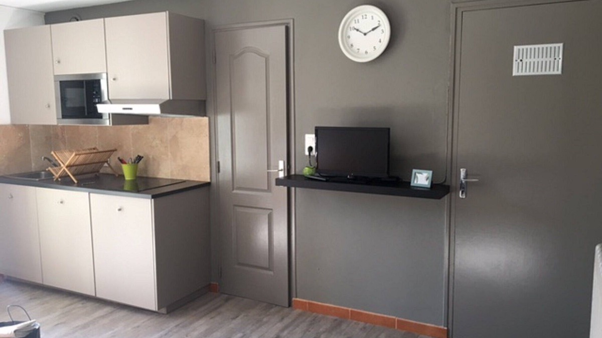 St.-Remy-de-Provence Apartment | Gloria's house .
