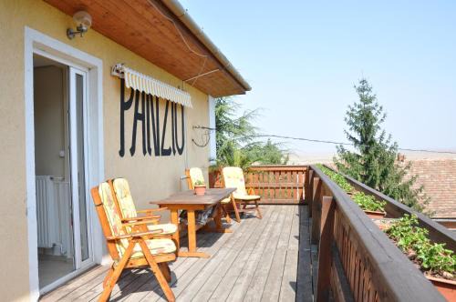 Fertoboz Bed & Breakfast | Gloriett Panzió