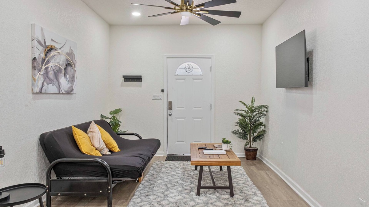Near East Side Apartment | Glorius Amazing 2BR/1BA Stay Near Lively Downtown!