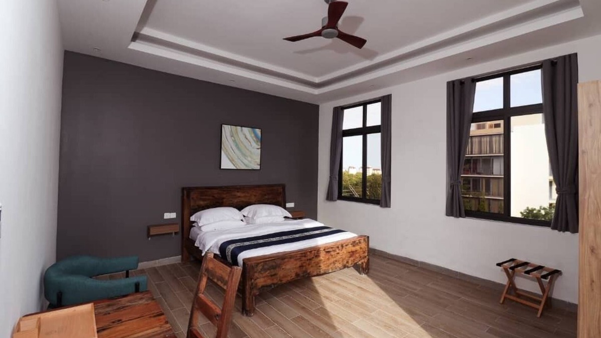 Masaki Apartment | Glossy 1BR apartment w/wifi, gym & pool