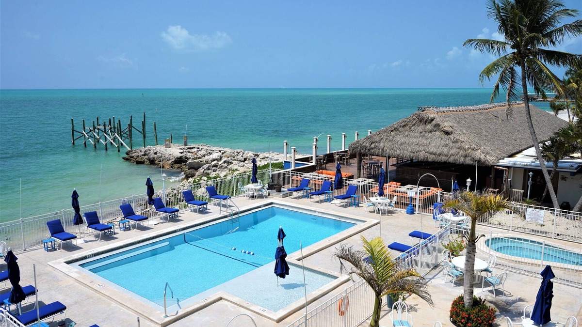 Key Colony Beach Hotel | Glunz Ocean Beach Hotel & Resort
