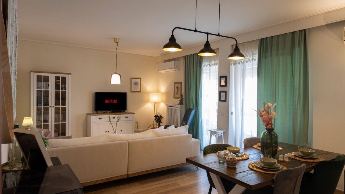 Glyfada House | Glyfada Golf 4th floor sunny Apartment