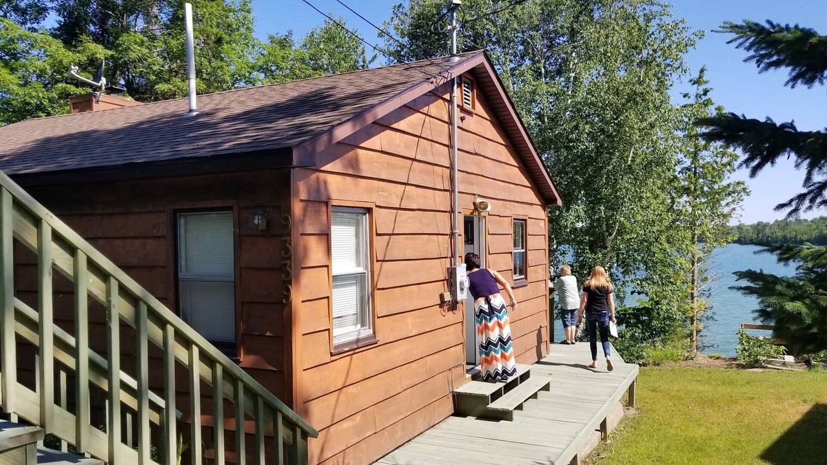 Presque Isle Cottage | Go Bearfoot And Relax on Grand Lake