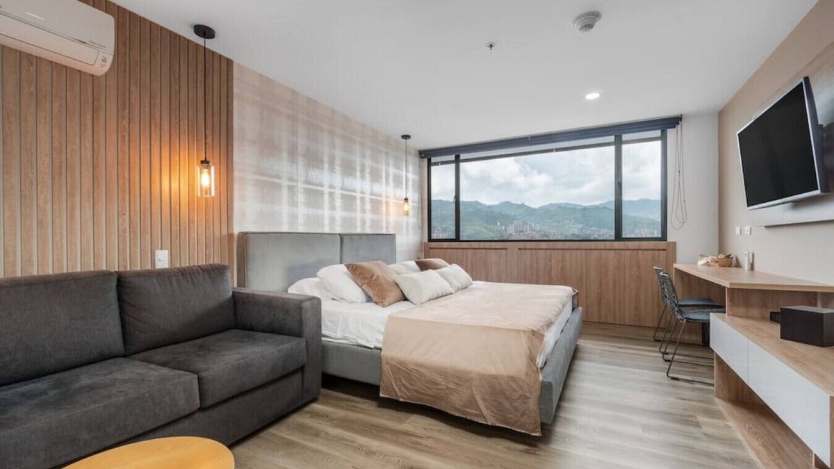 La Aguacatala Apartment | Go Living 1317 · Stylish Loft with city view, AC, co-work and GYM