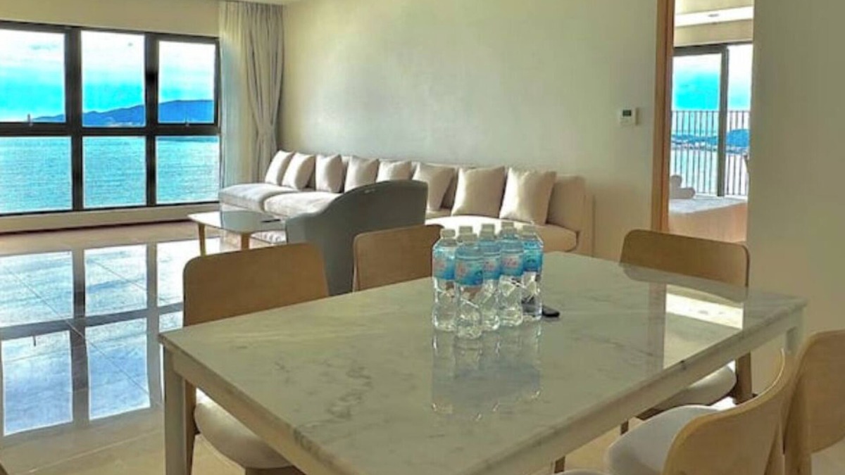 Tran Phu Beach Apartment | Gold Coast 3 bedroom Ocean View