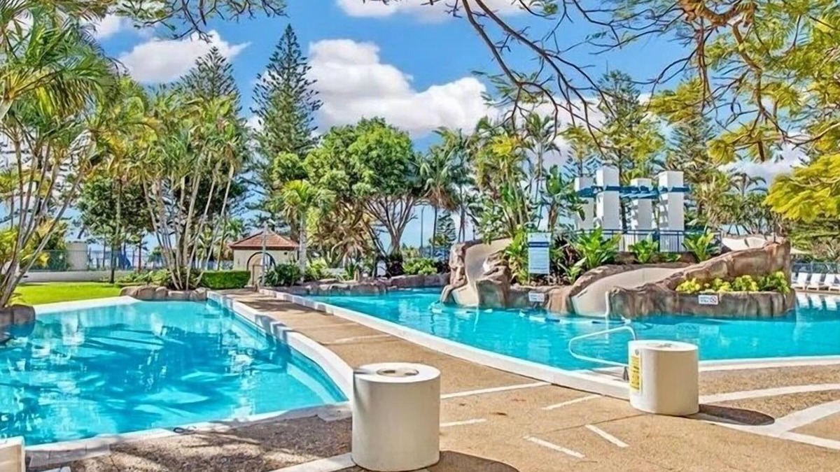 Coolangatta Apartment | Gold Coast Calypso Plaza Suites, Premium 2 bedroom Unit Coolangatta beach!