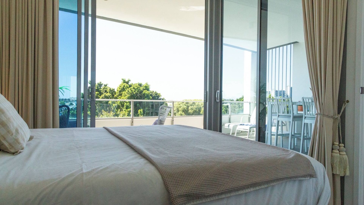 Biggera Waters Apartment | Gold Coast Gem, family sized apartment with pool table and fantastic views
