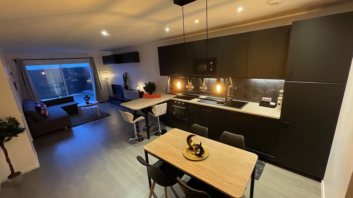 Villejust Apartment | Gold Cocoon T3 74m2 Proche Centre Ville