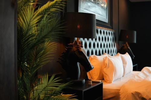 Lahore Apartment | Gold Crest Mall Luxury Apartments by NestNow in DHA Phase 4 Lahore