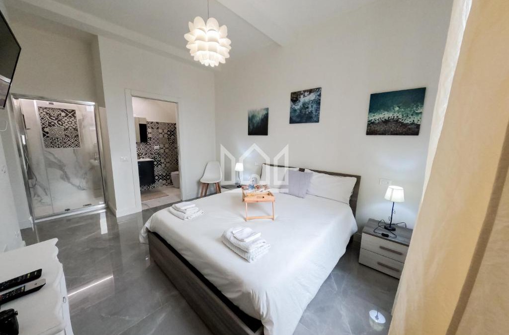 Ferrara Apartment | Gold River House