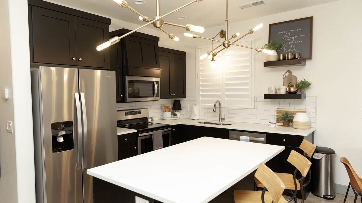 Washington Fields House | 🏆 Gold Rush 🏆 -Modern Decorated Townhome/Xbox fun!