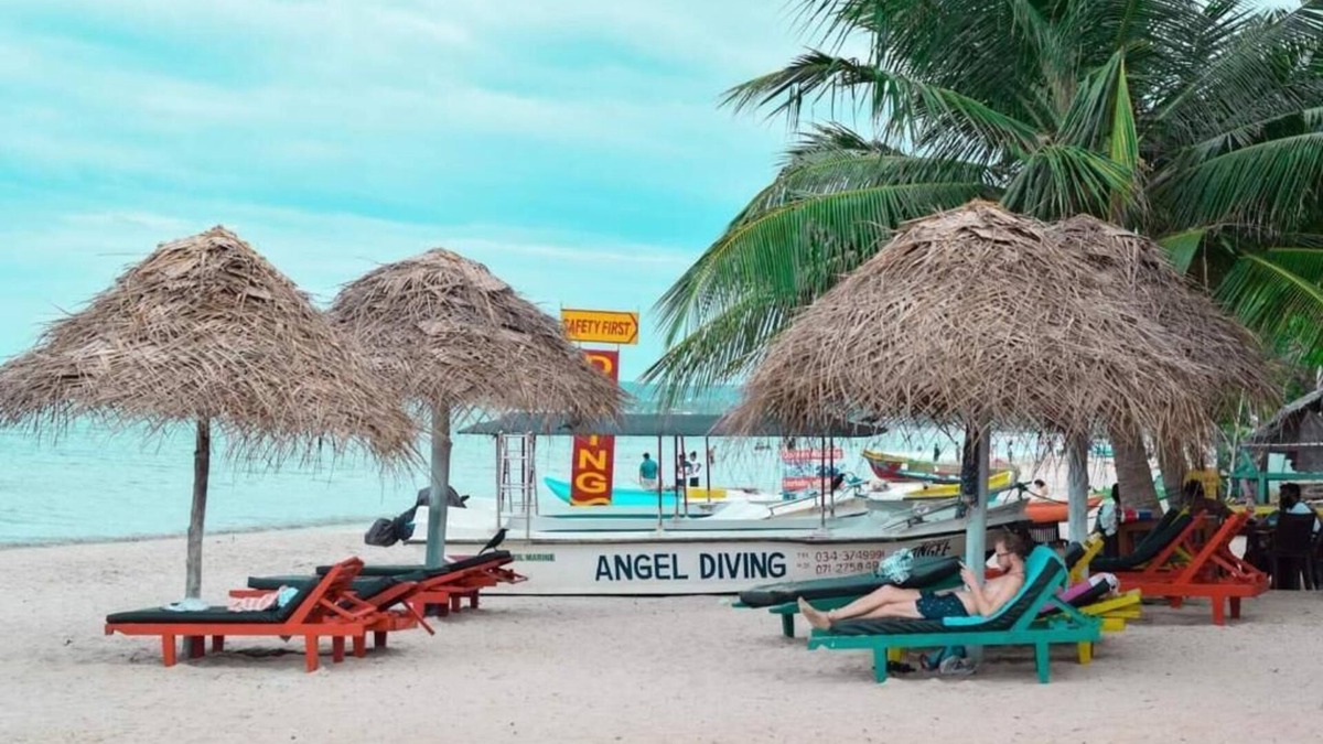 Uppuveli Hotel | Golden Beach Cottages