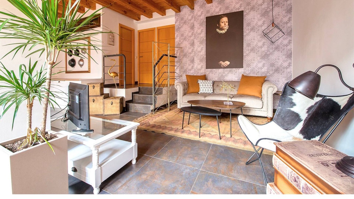 Toledo City Center Apartment | ~GOLDEN~ by myhomeintoledo.com