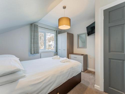Woolacombe Villa | Golden Coast Leisure Park - Ocean Tide Villa 3 X