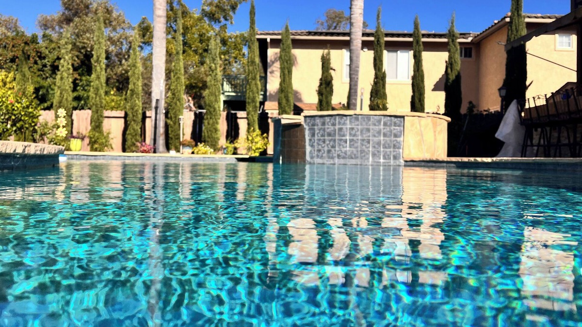 Vista House | Golden Coast: Spacious 5-bedroom, Pool, Spa, AC, Pool Table, Piano, Giant Game