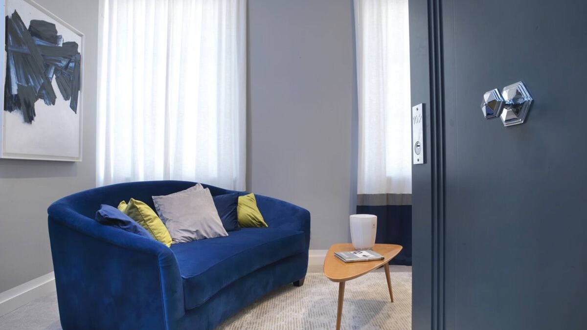 Santo Spirito Apartment | GOLDEN DRAGON SUITES 102