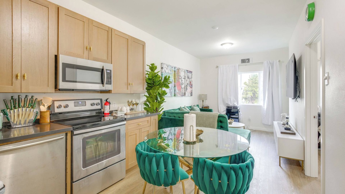 Golden Hill Condo | Golden Hill Gem 2 Mi to Gaslamp Quarter - Dogs OK!