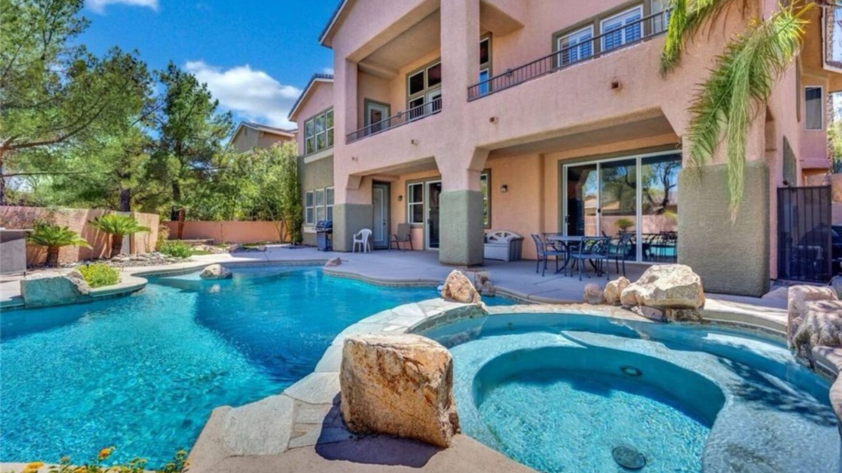 Summerlin House | Golden Hour Estate-Pool/jacuzzi/Gated/Lux