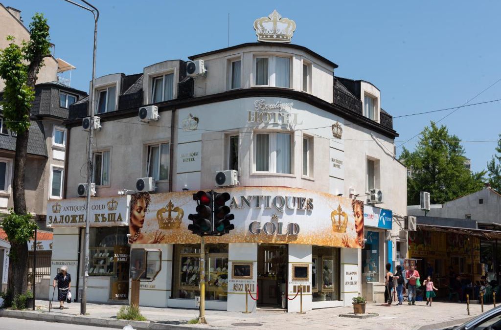 Hristo Botev Apartment | Golden House