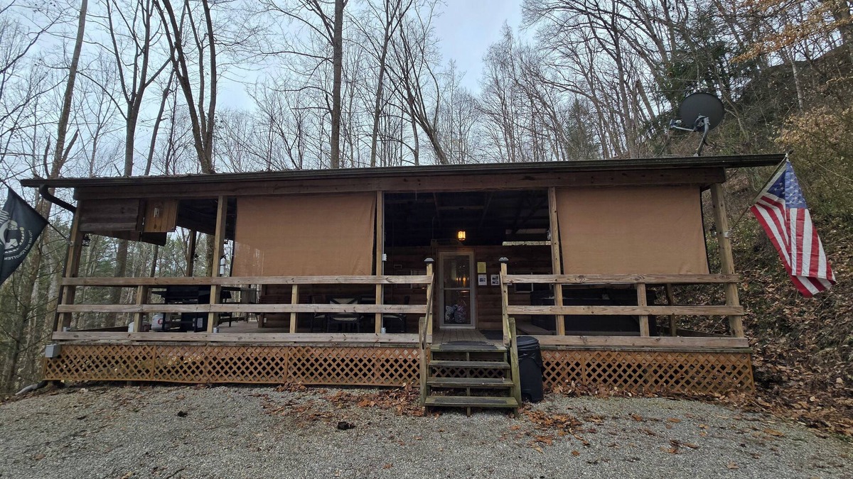 South Bloomingville Cottage | Golden Oak Cottage Hocking Hills