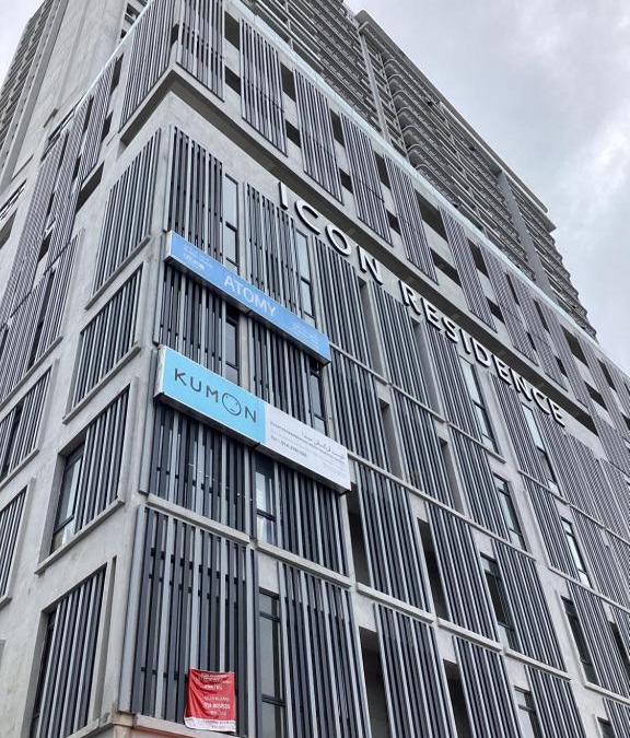 Batu Buruk Apartment | Golden Oceanview at Icon Residence
