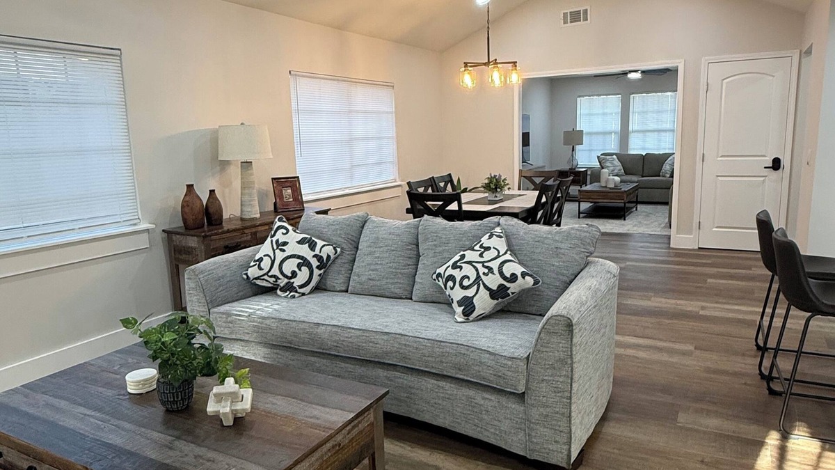 Madera House | "Golden Retreat –3BR/2BA Escape" located in the top neighborhood in Madera