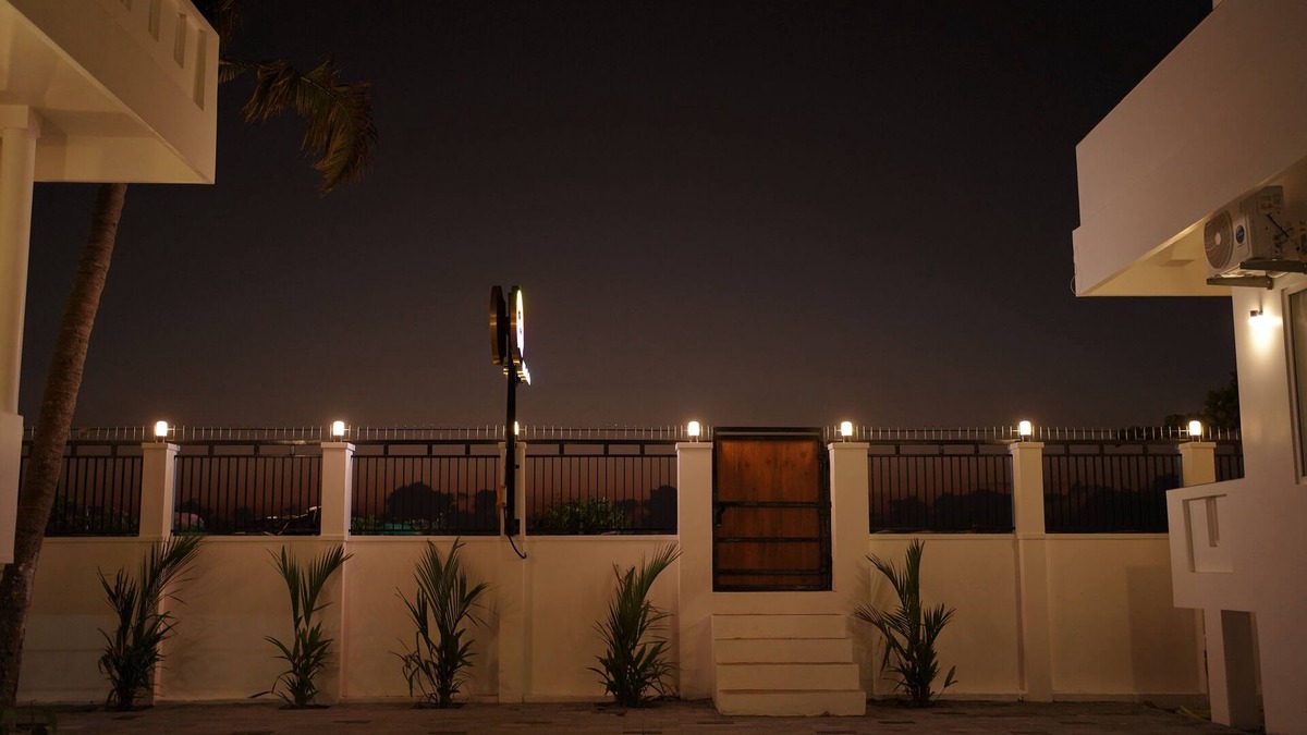 Kuzhuppilly Hotel | Golden Sands Cherai