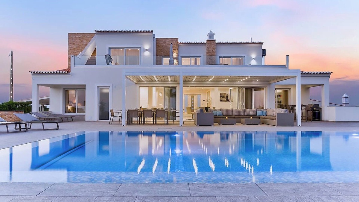 Lagoa e Carvoeiro Villa | Goldeneye Luxury 6 Bedroom Villa With Infinity Pool sea view