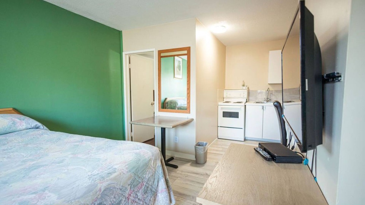 Quesnel Hotel | GOLDPAN MOTEL