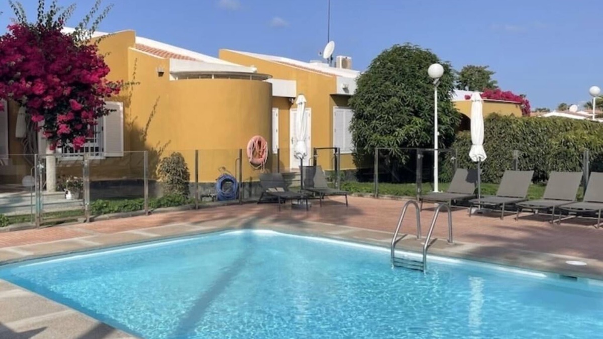 Maspalomas House | Golf and Beach at your fingertips.