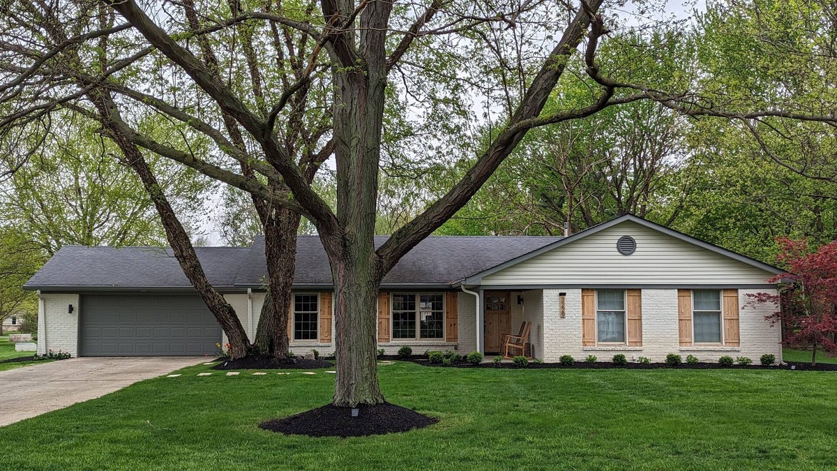 Carmel House | Golf Course Home in Carmel- Close to Zionsville and Indianapolis too!