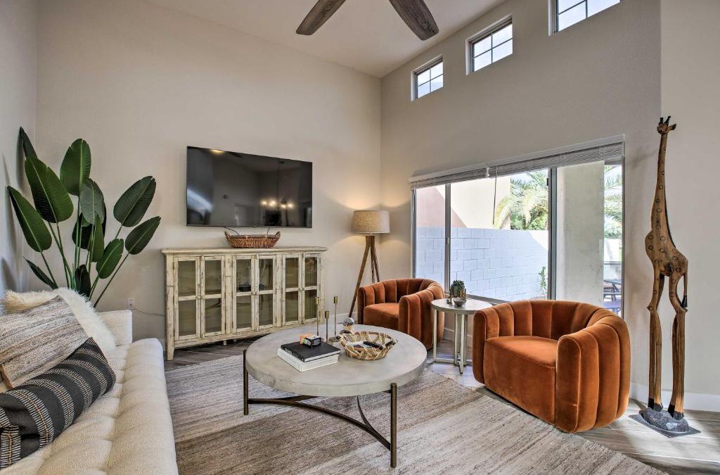 Surprise House | Golf Course View, Community Perks Surprise Home