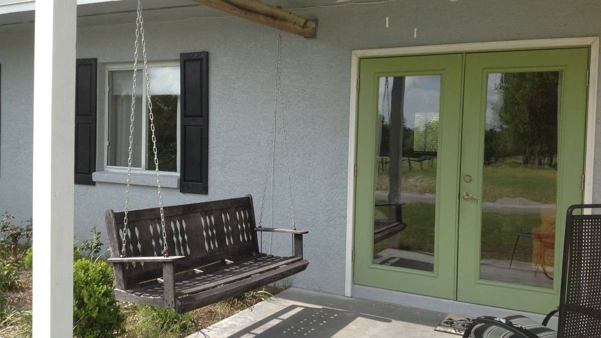 Dunnellon Villa | Golf Course View From The Front Porch and less than 2 miles from Rainbow River