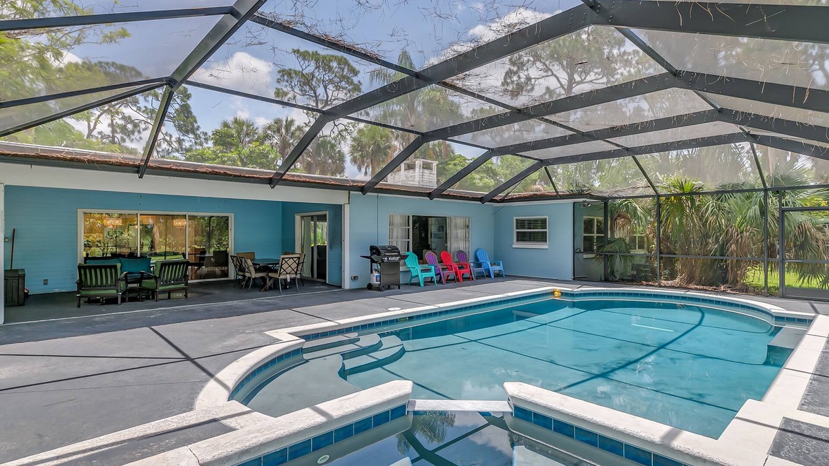 Melbourne House | Golf Front 5 Bedroom Pool Home Downtown Melbourne