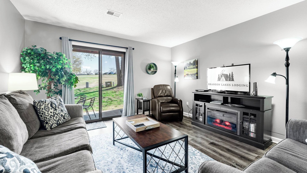 Table Rock Condo | Golf Front Condo, INDOOR POOL, Pointe Royale Resort, Branson, Amenities Galore!