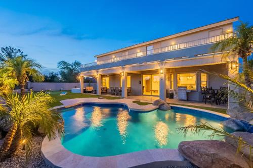 Augusta Ranch House | Golf Oasis- Poolside Alfresco, Mini Golf & 4 Kings