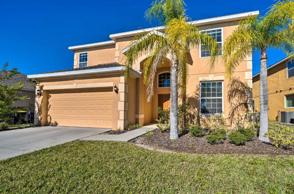 Davenport Villa | Golf Resort Villa with Spa 14 Mi to Disney!