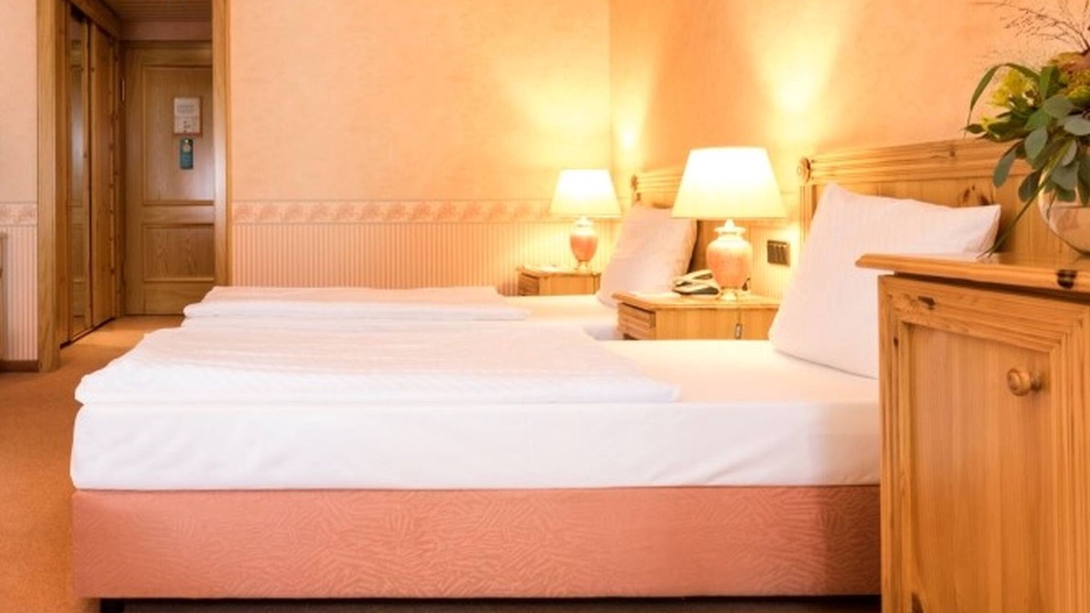 Semlin Apartment | Golfblick Doppelzimmer mit Du Oder Bad, WC, Frühstück und Abendessen