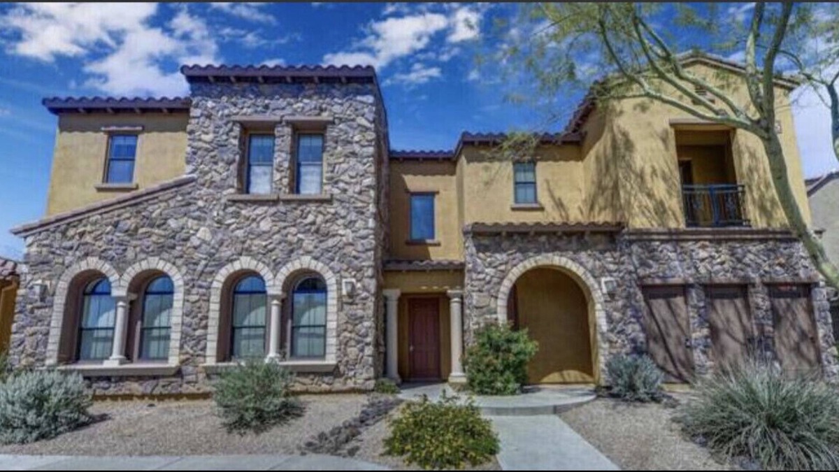 Talon Retreat House | Golfing paradise luxury townhouse