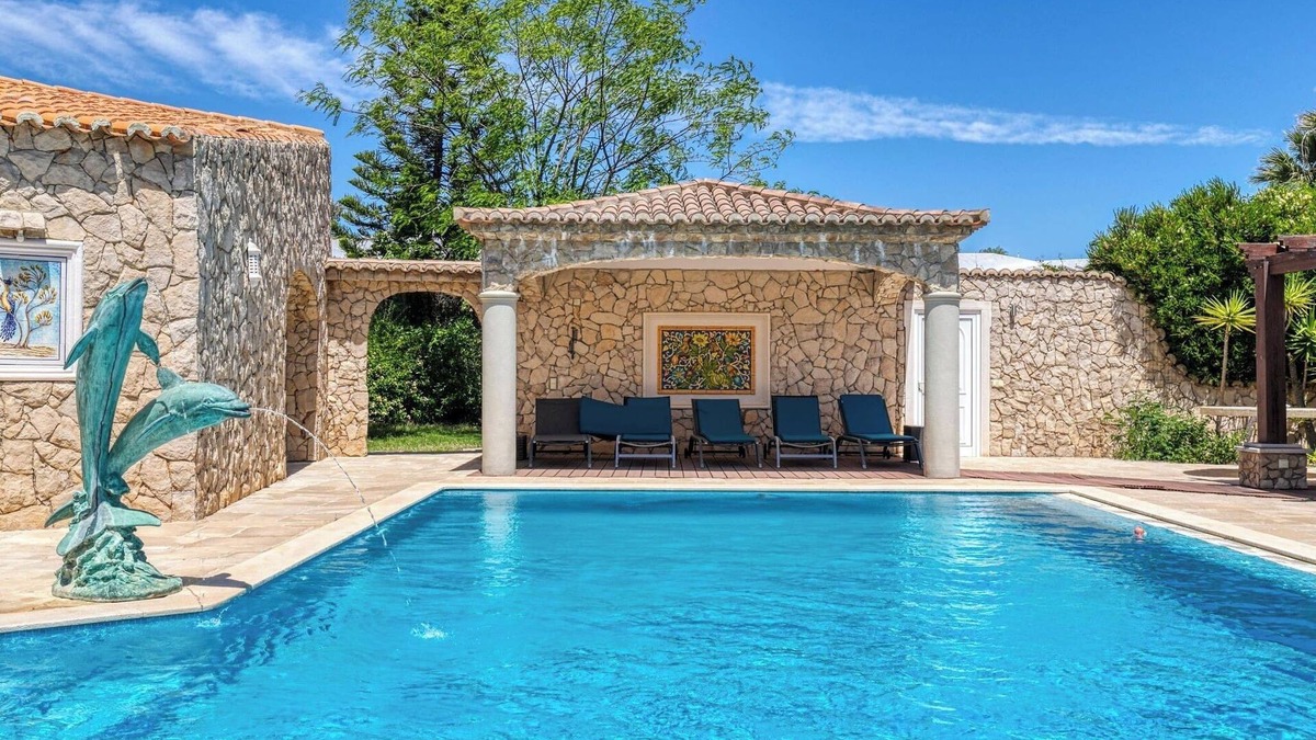 Mato Serrao Villa | Golfinhos Magnificente 5 Bedroom Villa Situated on the Prestigious Carvoeiro Club
