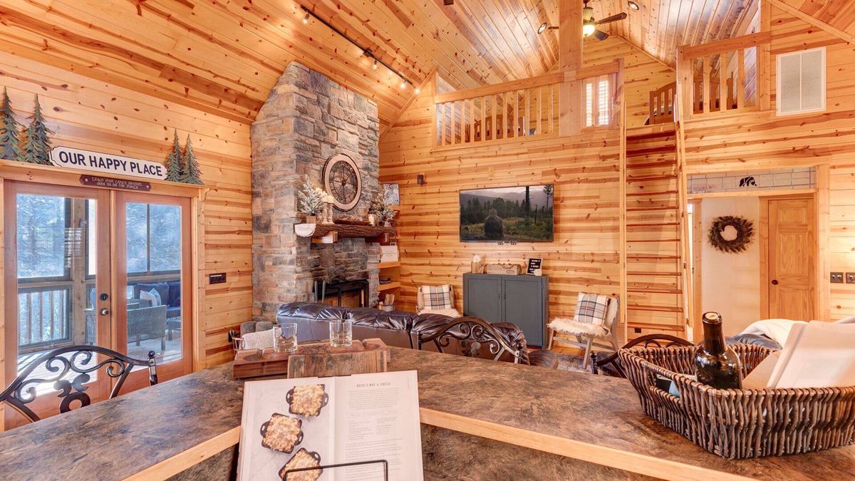 Ellijay Cabin | Gone Squatchin Creekside Cabin~5 Mins to Wineries & Apple Orchards~ Dog Friendly