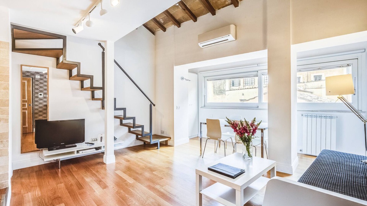 Rione V Ponte Apartment | Gonfalone Residence Vittoria
