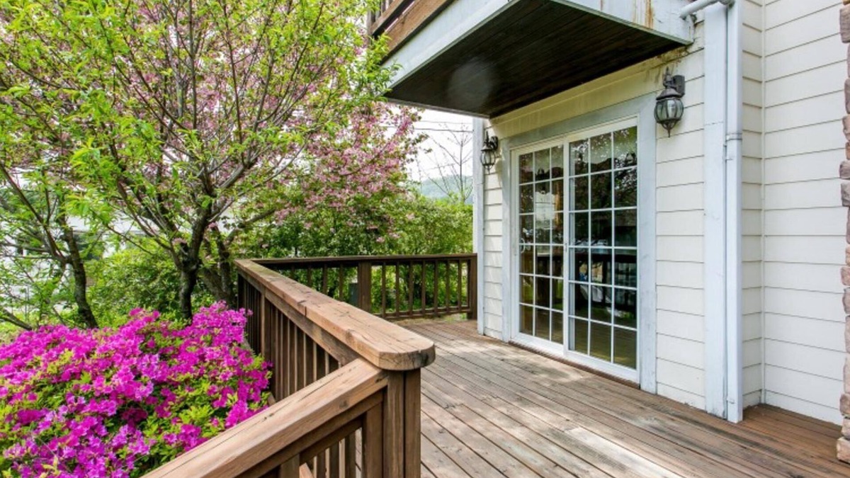 Gongju House | Gongju Jakeun Shimteo Pension
