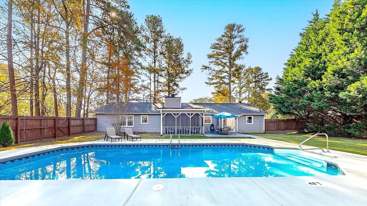 Kennesaw House | GoodKarma Rentals - Kennesaw Oasis-Exclusive Pool Comfy 4BDR Sleeps 14+Family Re