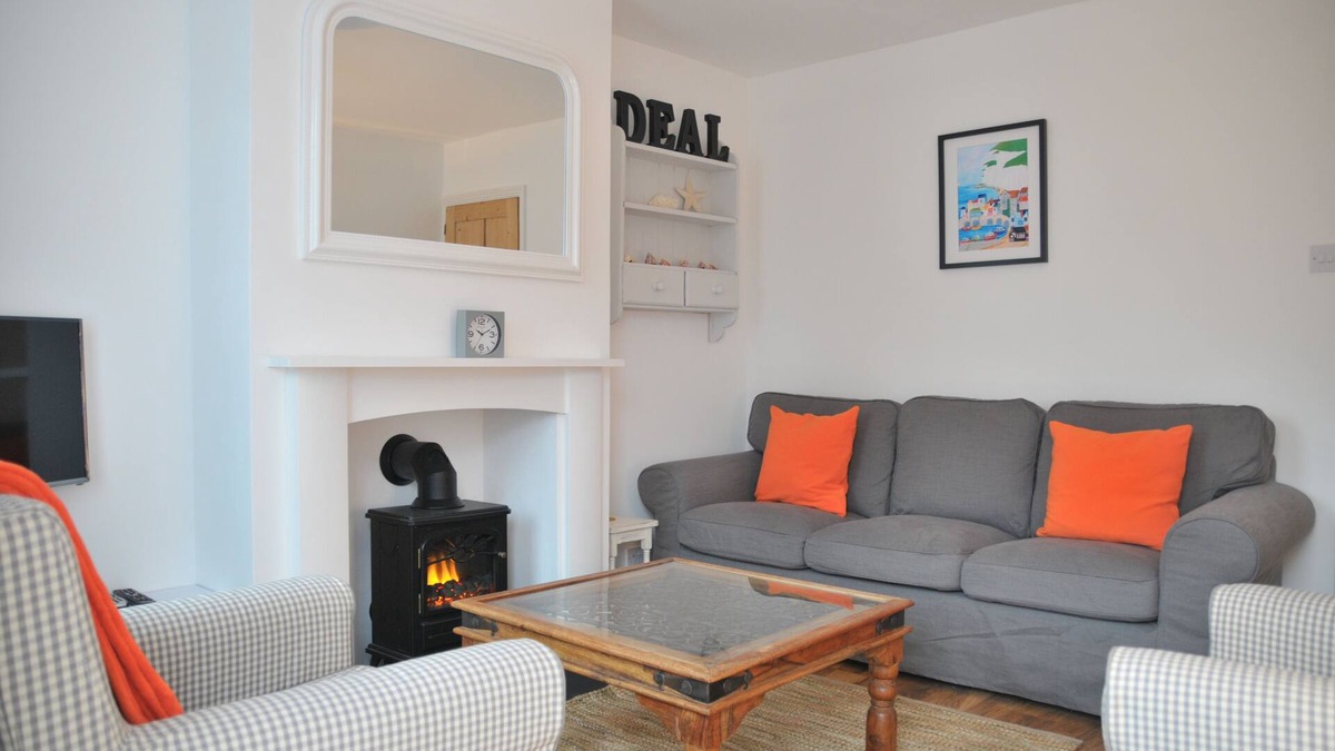 Deal Cottage | Goodwin Sands Cottage - 50 meters from the beach