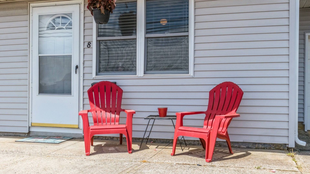 Lavallette Condo | Gorgeous 1 Bedroom Condo Fully Furnished in the heart of the Shore