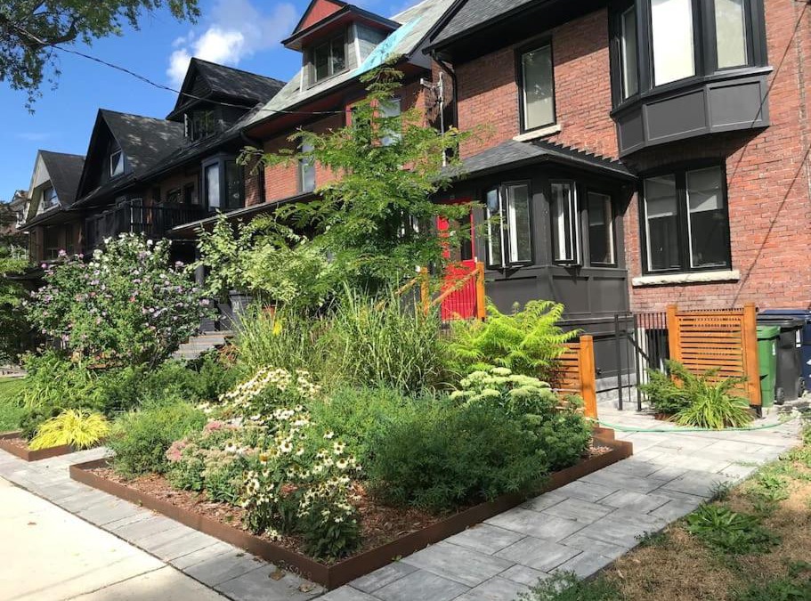 Roncesvalles Village Apartment | Gorgeous 100 5-Star Reviews Close to Everything
