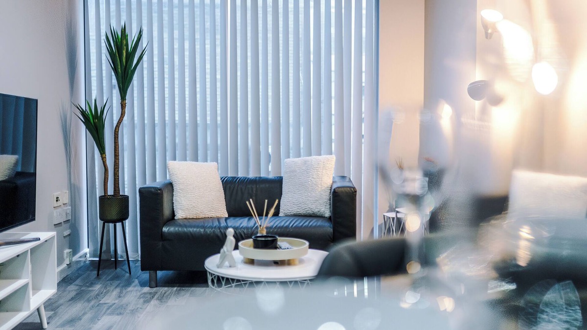 Bradford Apartment | Gorgeous 2-bedroom flat with ensuite - City centre