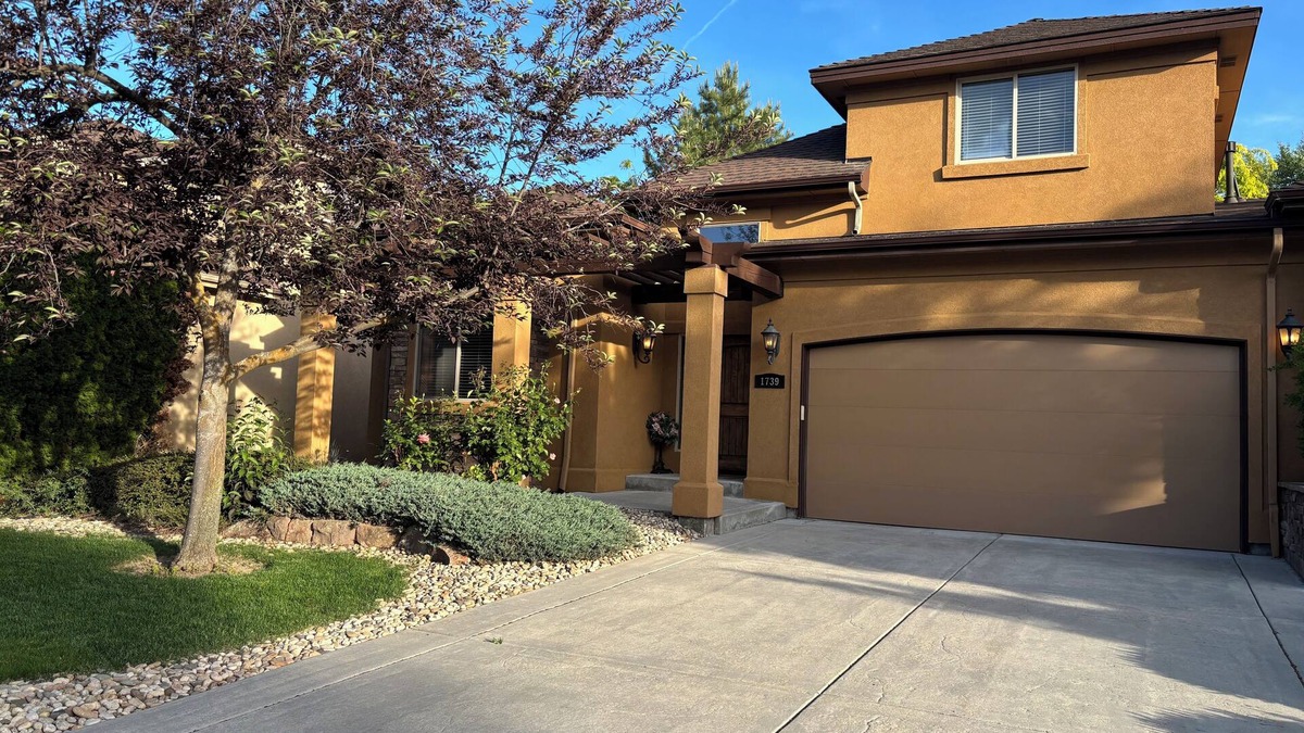 Meridian Villa | Gorgeous 3-bedroom Villa at the Banbury Golf Course subdivision.