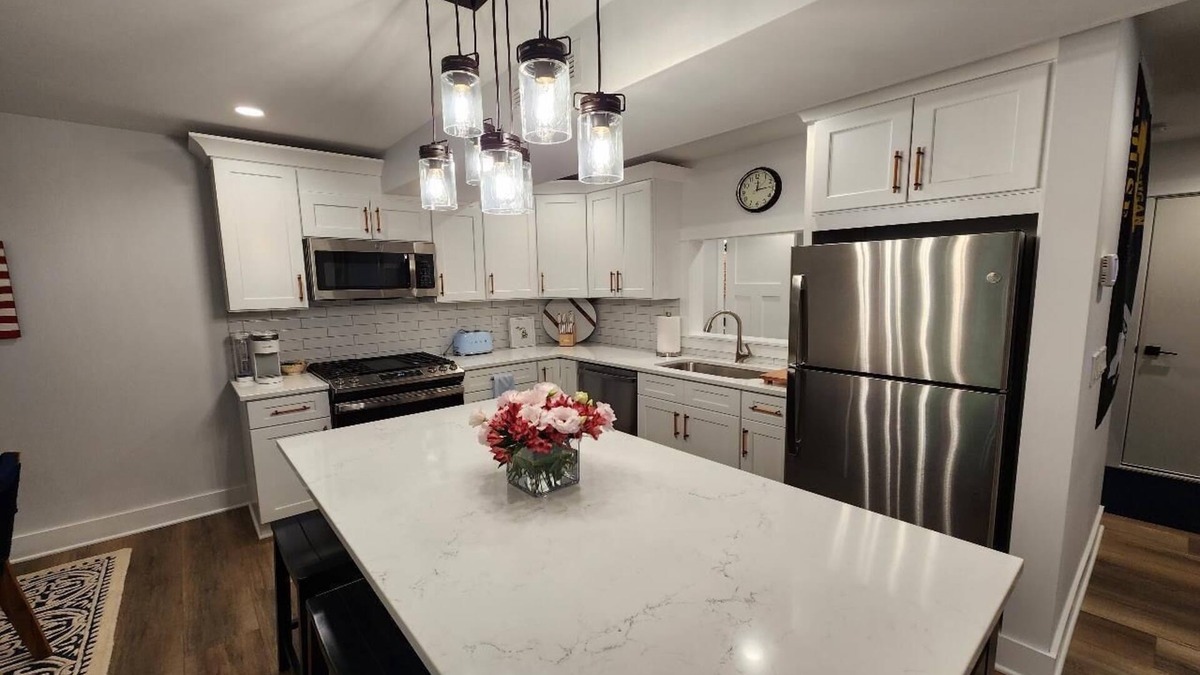 Harbor Springs Condo | Gorgeous 4 bedroom condo - 10 minutes from Harbor Springs & Ski Resorts